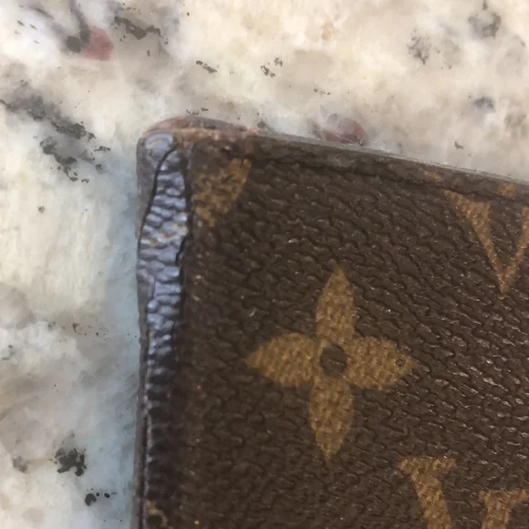 🎉🎉🎉HOST PICK 🎉🎉🎉 Authentic Louis Vuitton Paris Folio MNG 7+/8+ IPhone Case
